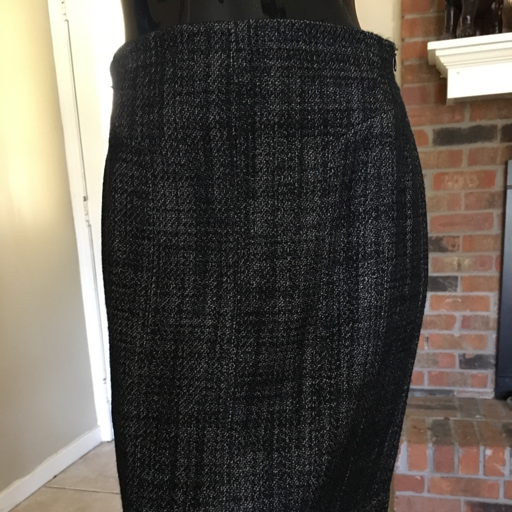 Wool tweed skirt